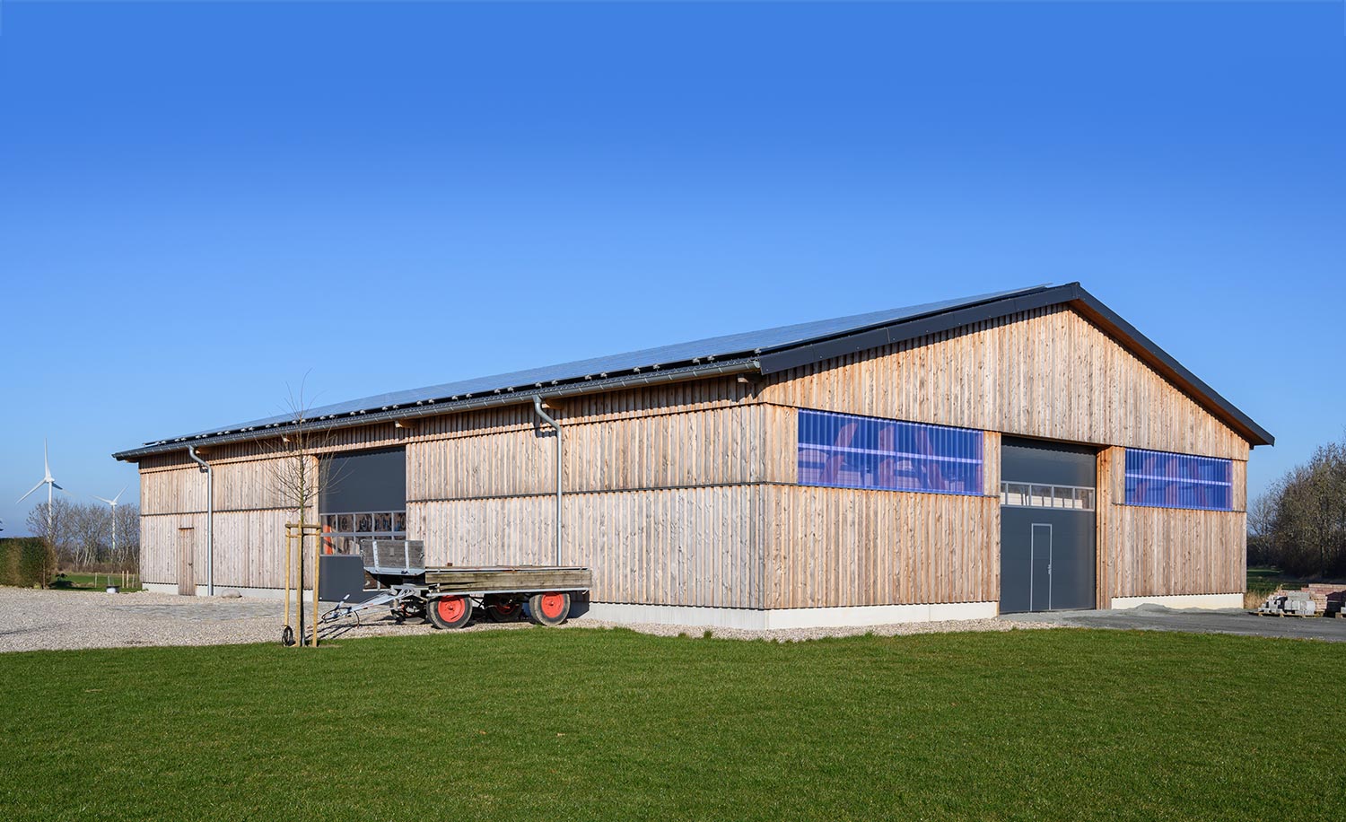 Neubau einer Lagerhalle mit Satteldach